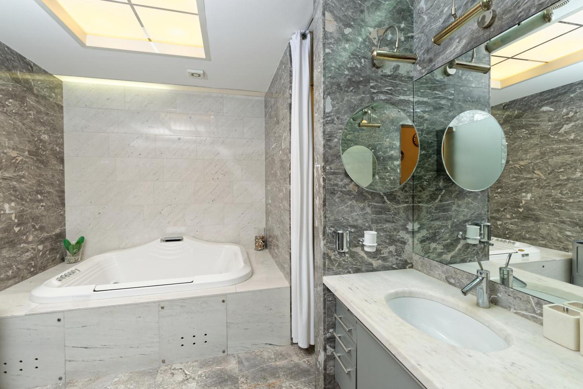 Neoclassical Luxury Apartment Ljubljana Dış mekan fotoğraf